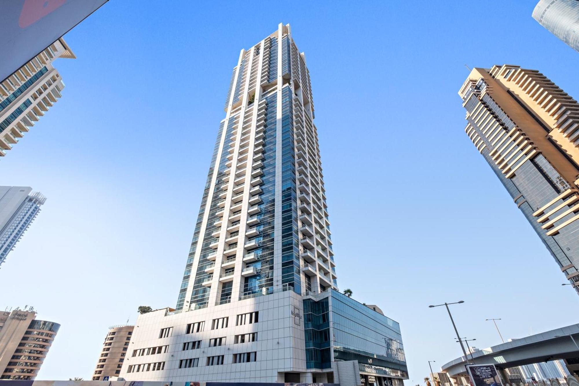 Spacious 1Br Botanica Towers, Dubai Marina Apartment ภายนอก รูปภาพ