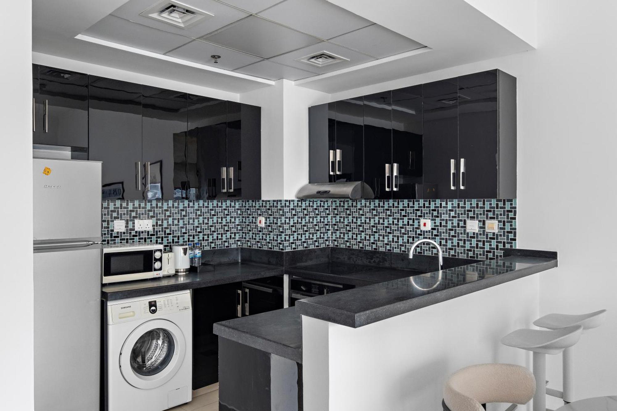 Spacious 1Br Botanica Towers, Dubai Marina Apartment ภายนอก รูปภาพ