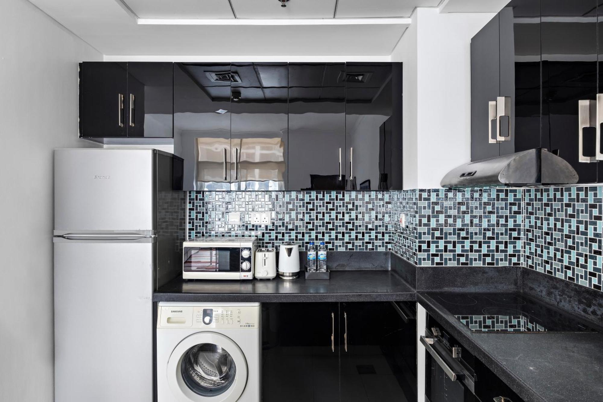 Spacious 1Br Botanica Towers, Dubai Marina Apartment ภายนอก รูปภาพ